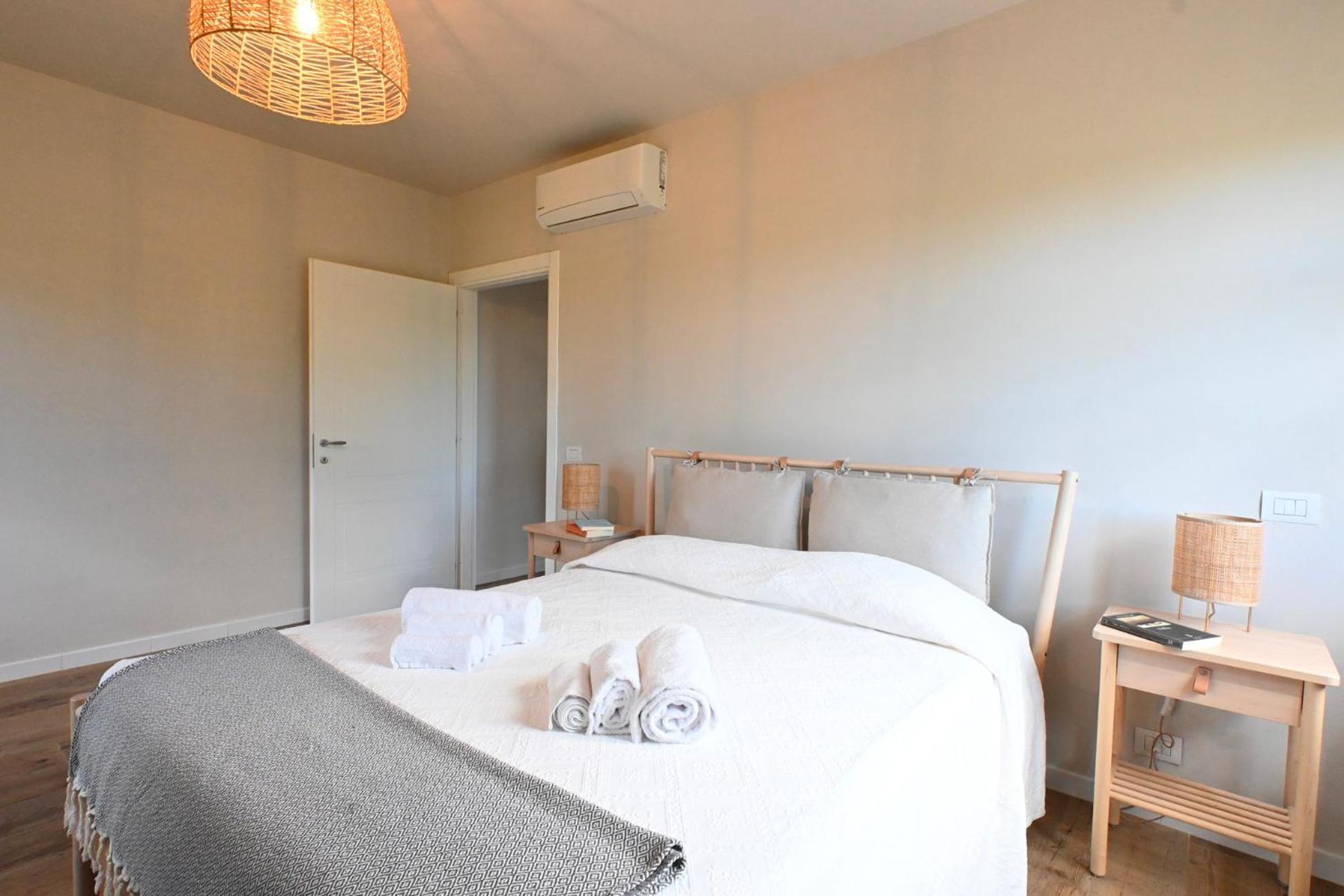 Terravita Winery & Boutique Apartments Suvereto Oda fotoğraf